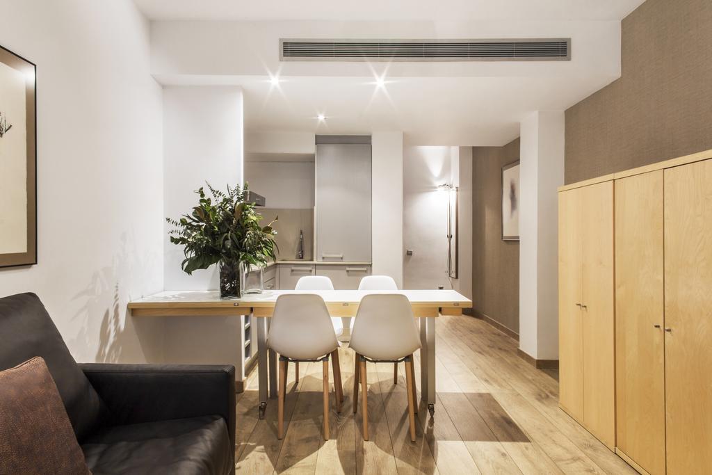 Studio Exécutif (4 Adultes)